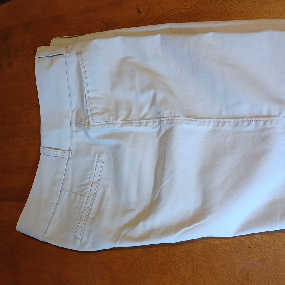 Women’s Cropped  Capris Sz 10